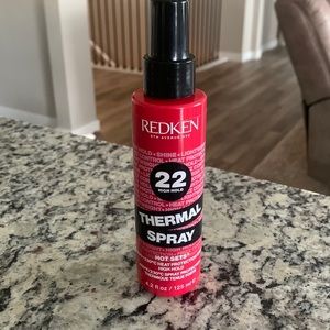 Redken Thermal spray 22 high hold